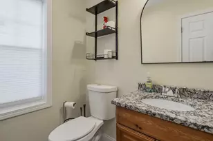 11 Blossom St, Lowell, MA 01852 - Photo 15