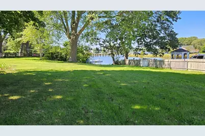 351 Ocean Grove Ave, Swansea, MA 02777 - Photo 9