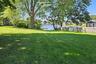 351 Ocean Grove Ave, Swansea, MA 02777 - Photo 9