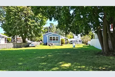 351 Ocean Grove Ave, Swansea, MA 02777 - Photo 7