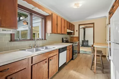 39 Mellen St, Hopedale, MA 01747 - Photo 3