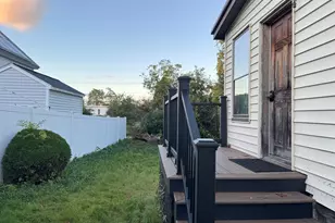 181 W London, Lowell, MA 01852 - Photo 5