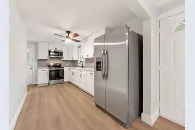 72 Leeds St, Worcester, MA 01606 - Photo 9