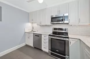 131 Sewall Ave, Brookline, MA 02446 - Photo 21