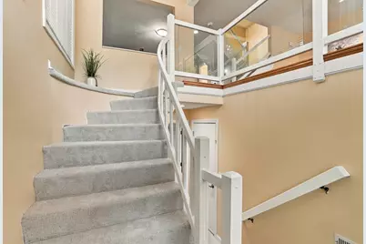 139 Captain Eames Cir #139, Ashland, MA 01721 - Photo 3