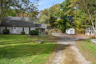 84 Elm St, Blackstone, MA 01504 - Photo 3