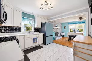 11 Anne St, East Longmeadow, MA 01028 - Photo 11