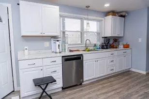 105 Chestnut St, Lowell, MA 01852 - Photo 23