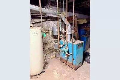 105 Chestnut St, Lowell, MA 01852 - Photo 35