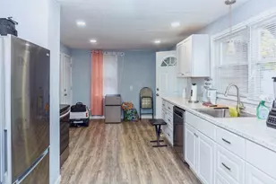 105 Chestnut St, Lowell, MA 01852 - Photo 21