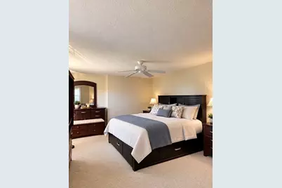 27 Tiffany Cir #27, Millbury, MA 01527 - Photo 7
