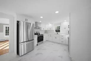 49 Vernon St, Haverhill, MA 01835 - Photo 9