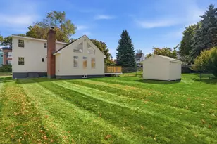 49 Vernon St, Haverhill, MA 01835 - Photo 3