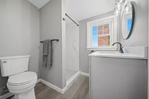 49 Vernon St, Haverhill, MA 01835 - Photo 27