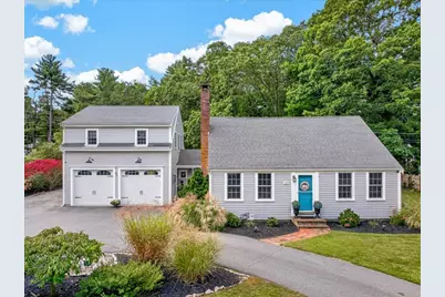 128 Bayridge Ln, Duxbury, MA 02332 - Photo 1