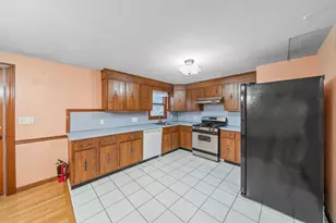 9 Vine St, Randolph, MA 02368 - Photo 5