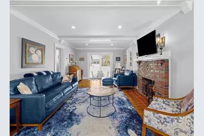 732 W Roxbury Pkwy, Boston, MA 02131 - Photo 17
