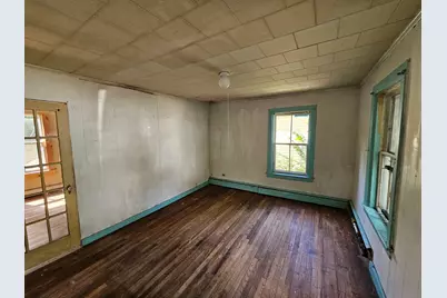 28 Carpenter St, Warren, MA 01083 - Photo 7