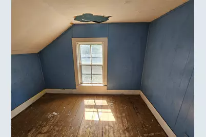 28 Carpenter St, Warren, MA 01083 - Photo 11