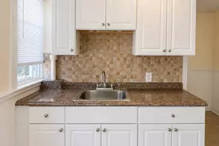 159 Frederick St, New Bedford, MA 02744 - Photo 9
