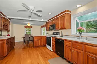 18 Fairview Dr, Southborough, MA 01772 - Photo 7