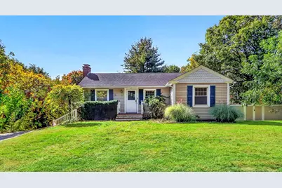 32 Winter St, Marlborough, MA 01752 - Photo 1