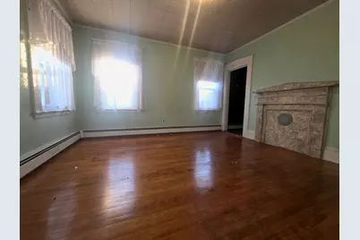 4 Upham St, Salem, MA 01970 - Photo 3
