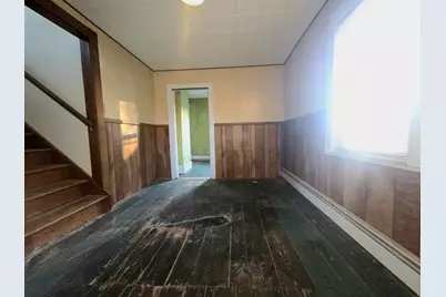 4 Upham St, Salem, MA 01970 - Photo 25