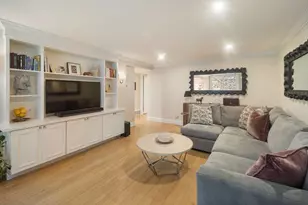 7 Concord Sq, Boston, MA 02118 - Photo 9