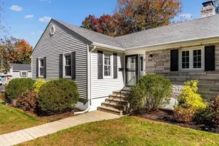 19 Longbow Rd, Lynnfield, MA 01940 - Photo 3