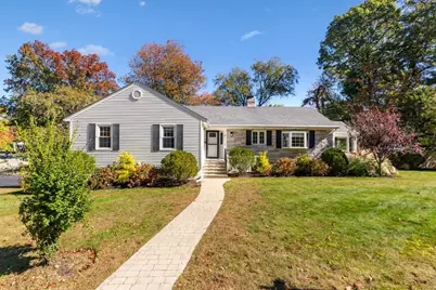 19 Longbow Rd, Lynnfield, MA 01940 - Photo 1