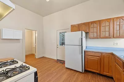 104 Tenth #1R, Lowell, MA 01850 - Photo 7
