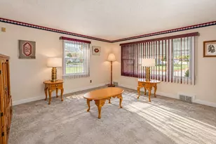 65 Ridgeway Dr, Agawam, MA 01030 - Photo 3