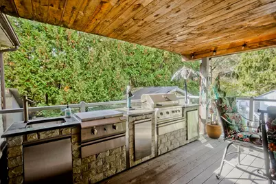 688 S West St, Agawam, MA 01030 - Photo 7