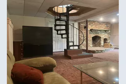 5 Clinton St, Wilmington, MA 01887 - Photo 3