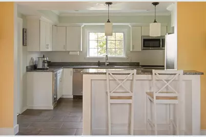 89 Green St, Wakefield, MA 01880 - Photo 3