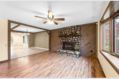 382 Miller St, Ludlow, MA 01056 - Photo 3