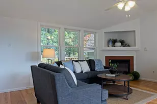 10 Pelham St, Billerica, MA 01821 - Photo 9