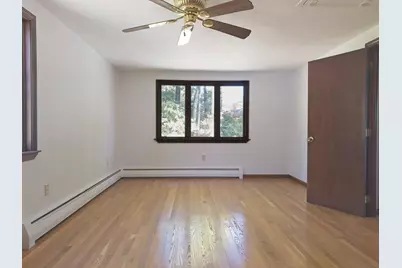 10 Pelham St, Billerica, MA 01821 - Photo 13