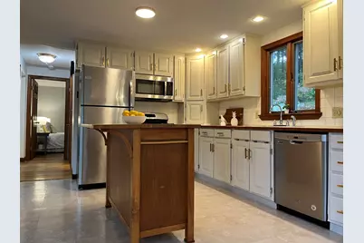 10 Pelham St, Billerica, MA 01821 - Photo 7