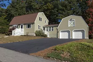 10 Pelham St, Billerica, MA 01821 - Photo 1