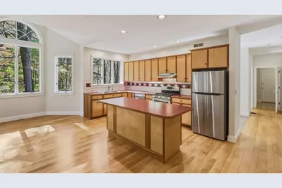 521 Old Farm Rd, Amherst, MA 01002 - Photo 7