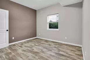 70 Court St, Westfield, MA 01085 - Photo 5