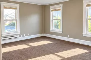 321-323 Lawrence St, Lowell, MA 01850 - Photo 15