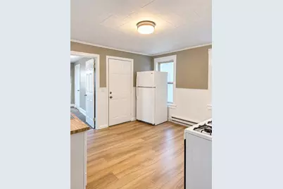 321-323 Lawrence St, Lowell, MA 01850 - Photo 11