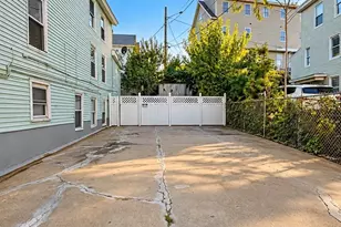 321-323 Lawrence St, Lowell, MA 01850 - Photo 23