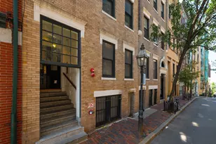 98 Myrtle St, Boston, MA 02114 - Photo 3