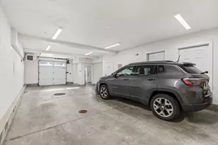 246 Athens St, Boston, MA 02127 - Photo 25
