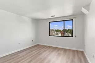 8 9th St, Medford, MA 02155 - Photo 23