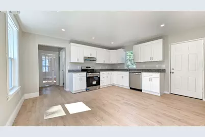 603 Woburn St #2, Wilmington, MA 01887 - Photo 3